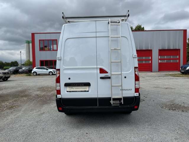 Fahrzeugbild eines Renault Master