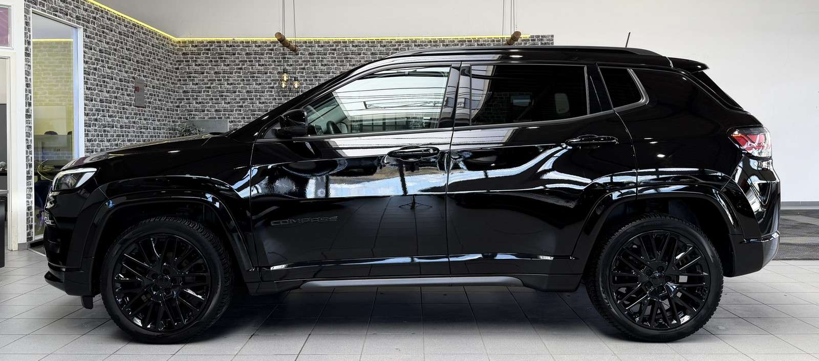 Fahrzeugbild eines Jeep Compass