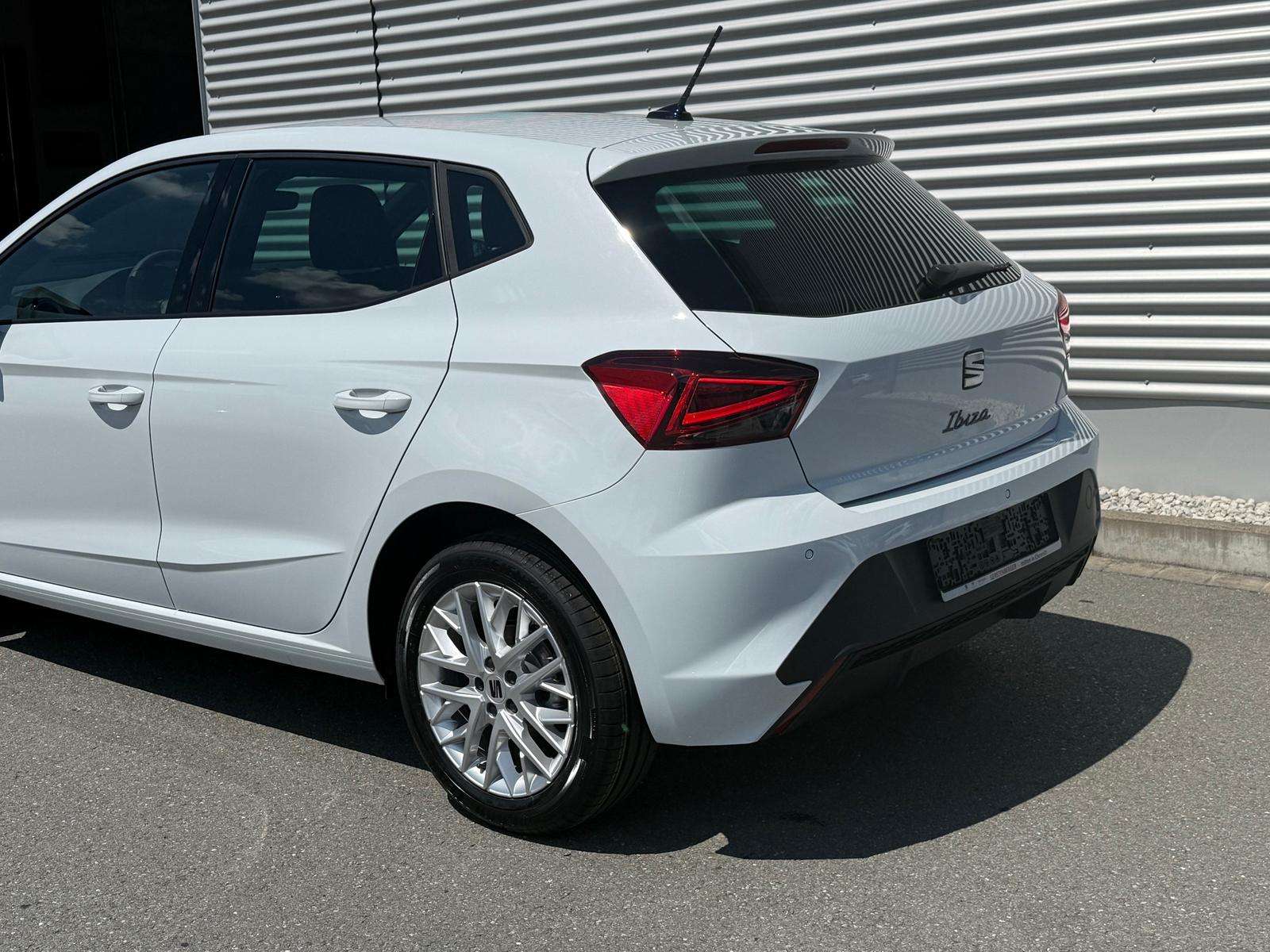 Fahrzeugbild eines SEAT Ibiza