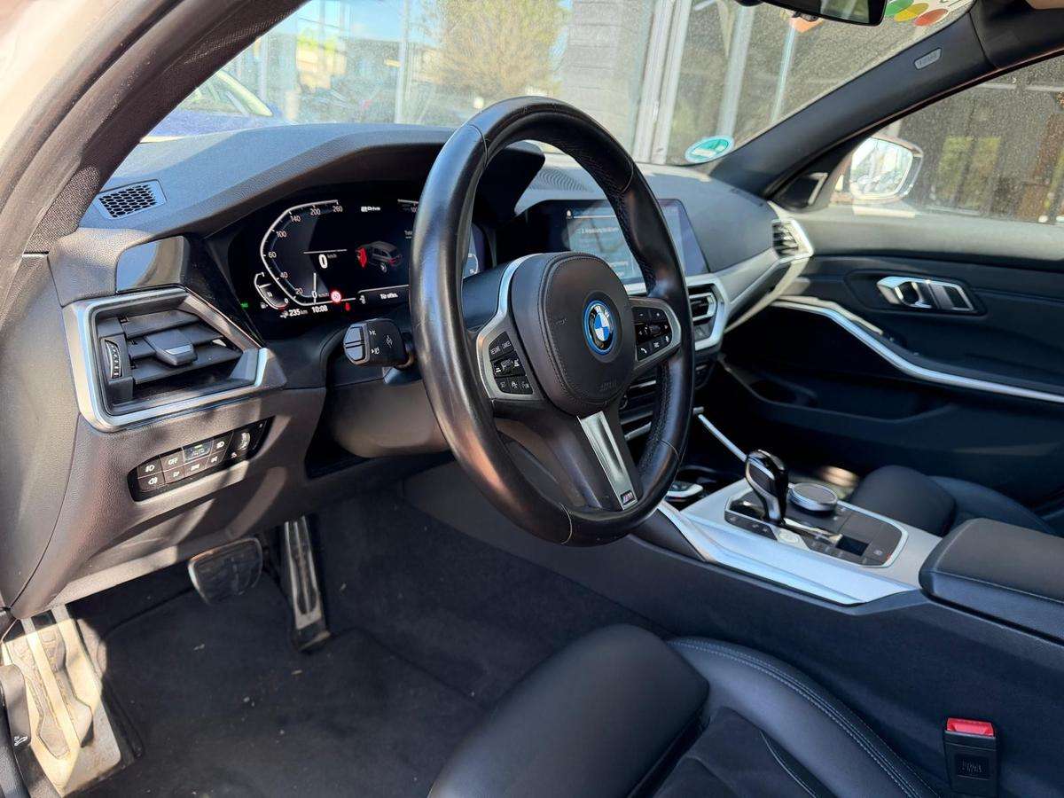 Fahrzeugbild eines BMW 3er-Reihe