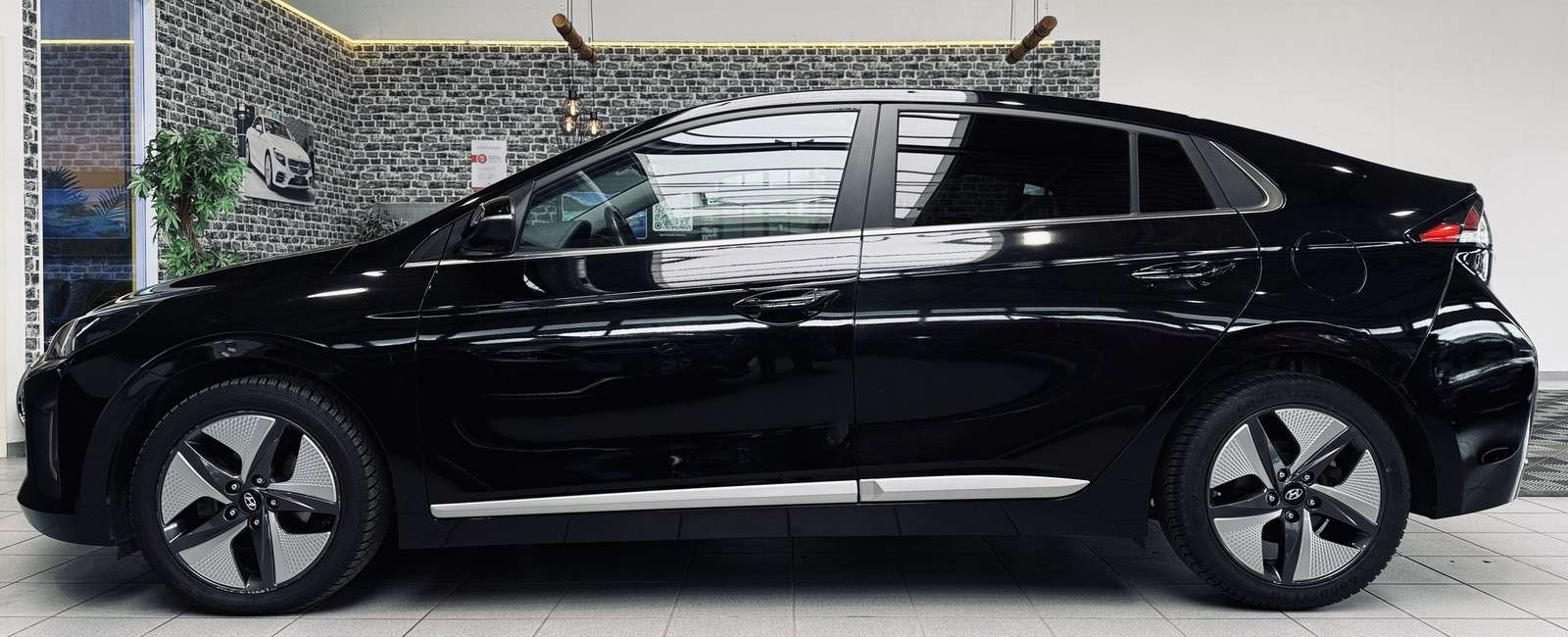 Fahrzeugbild eines Hyundai IONIQ
