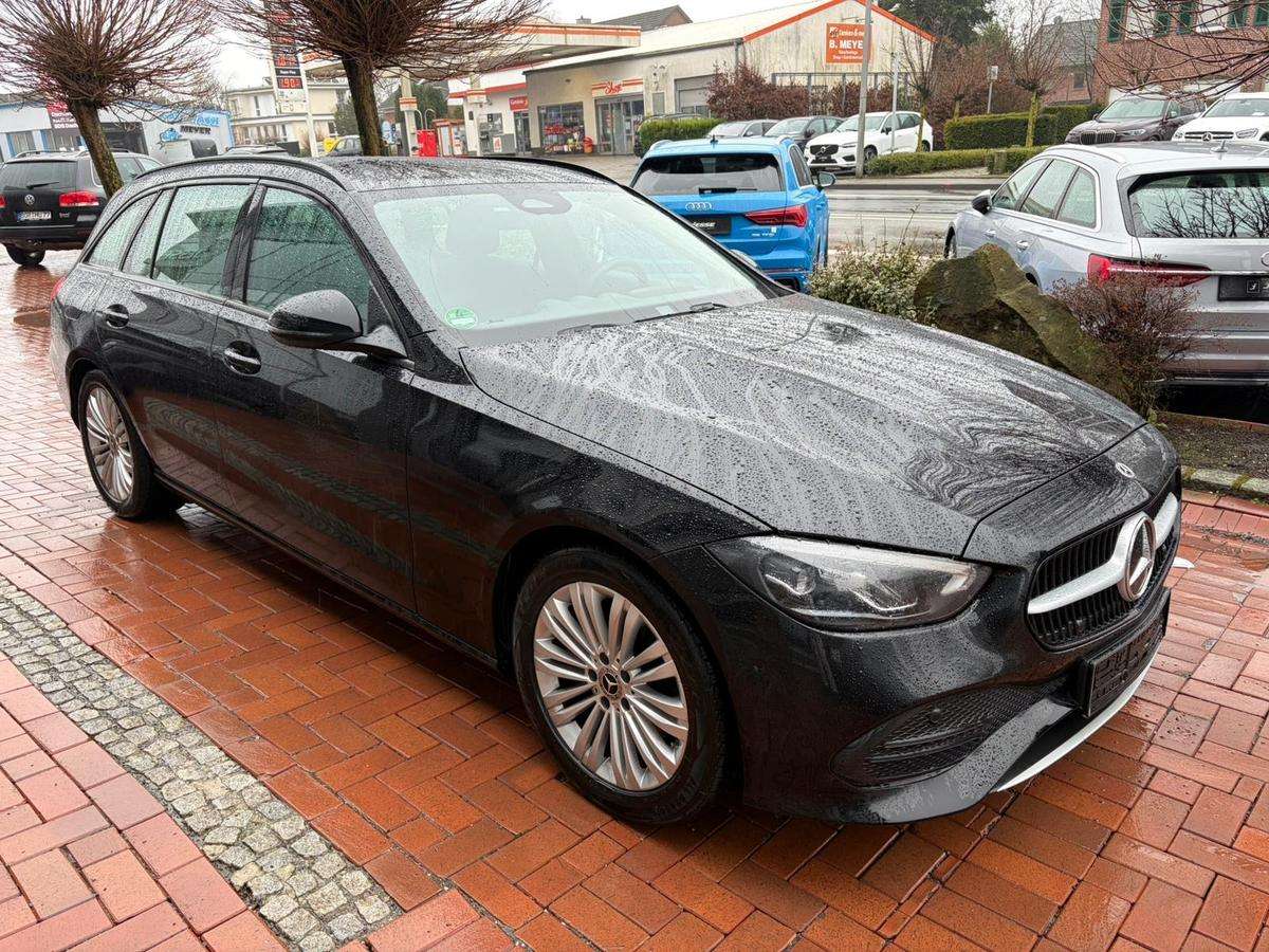 Fahrzeugbild eines Mercedes-Benz C-Klasse