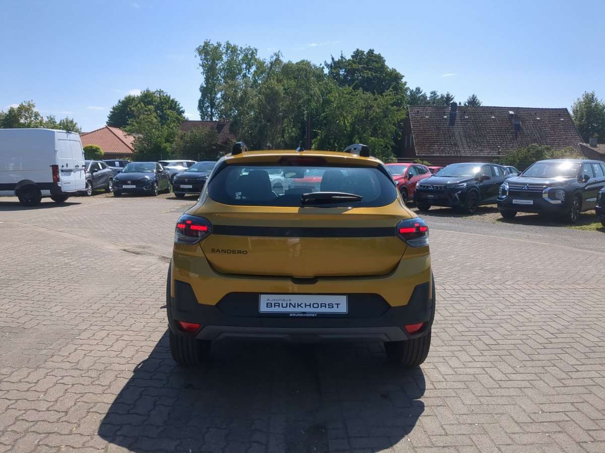 Fahrzeugbild eines Dacia Sandero