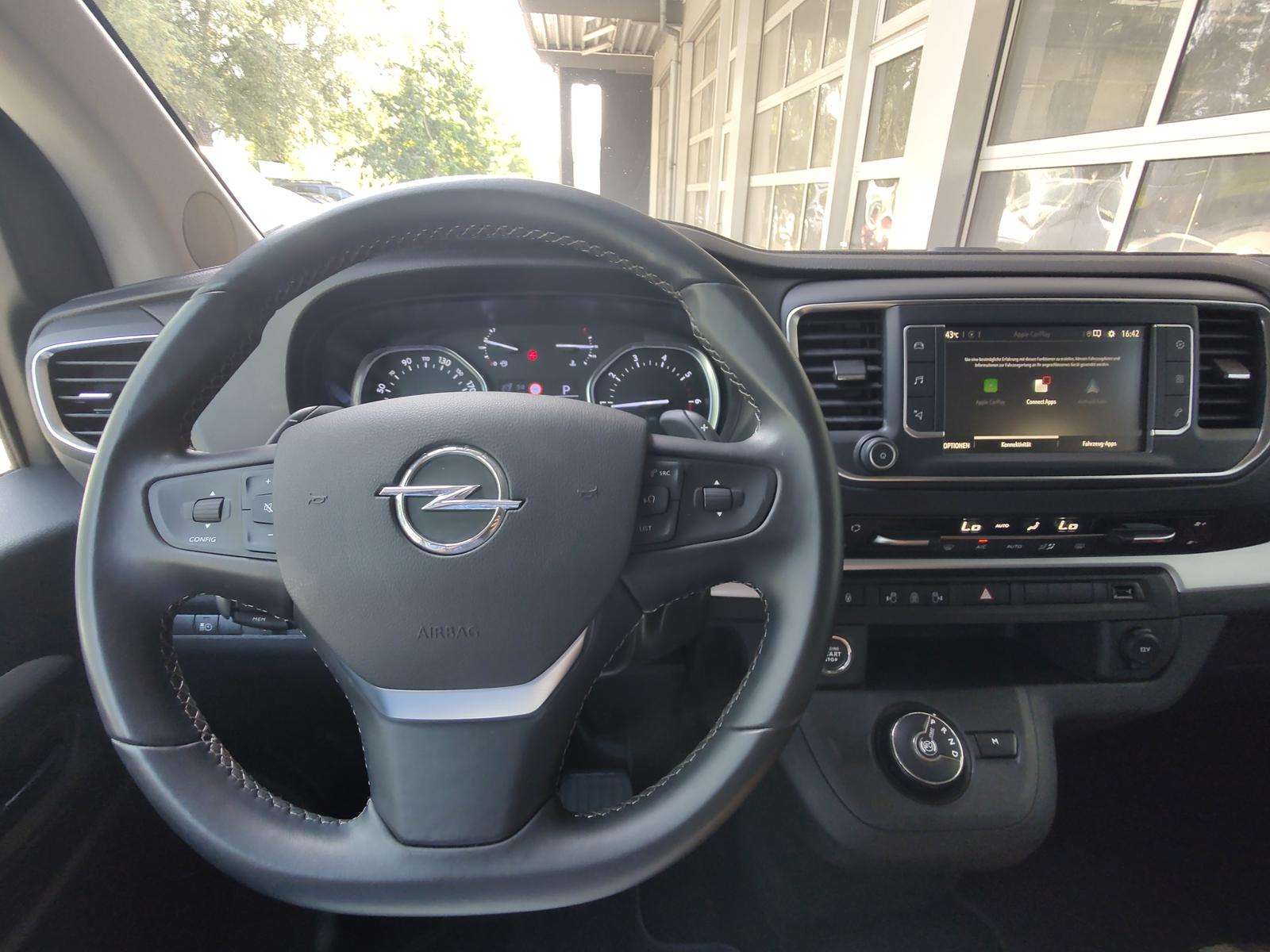 Fahrzeugbild eines Opel Zafira Life