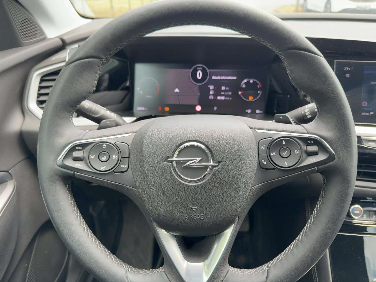 Fahrzeugbild eines Opel Grandland X