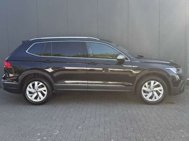 Fahrzeugbild eines Volkswagen Tiguan Allspace