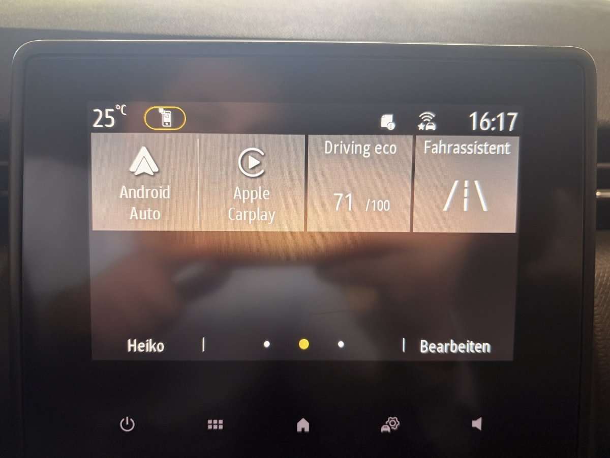 Fahrzeugbild eines Renault Clio