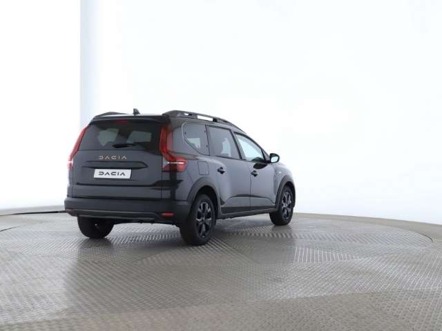 Fahrzeugbild eines Dacia Jogger