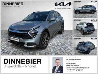 Schräge Frontansicht auf einen Kia Sportage , freigestellt