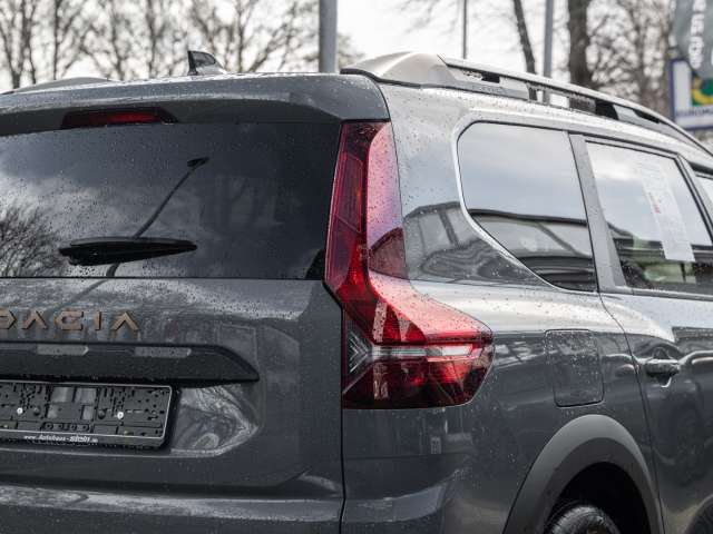 Fahrzeugbild eines Dacia Jogger
