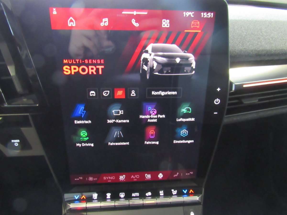 Fahrzeugbild eines Renault Scenic E-TECH