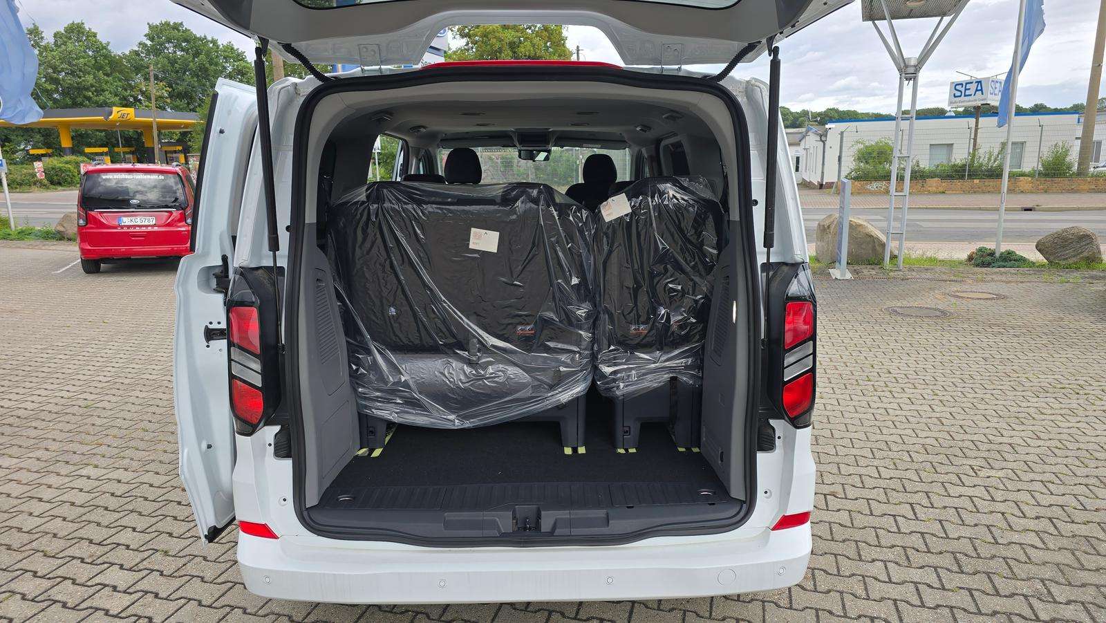 Fahrzeugbild eines Ford Tourneo Custom