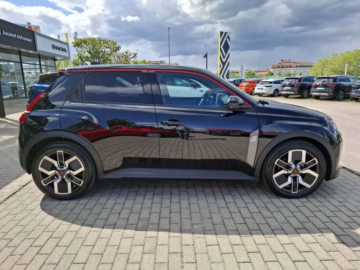 Fahrzeugbild eines Renault 5 E-TECH