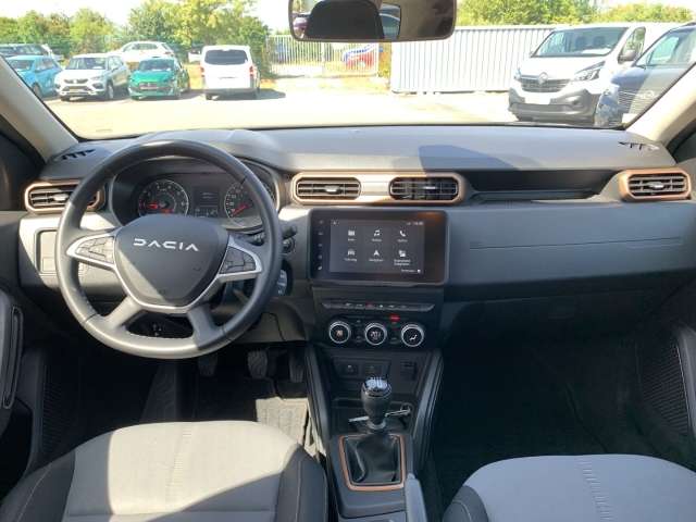 Fahrzeugbild eines Dacia Duster
