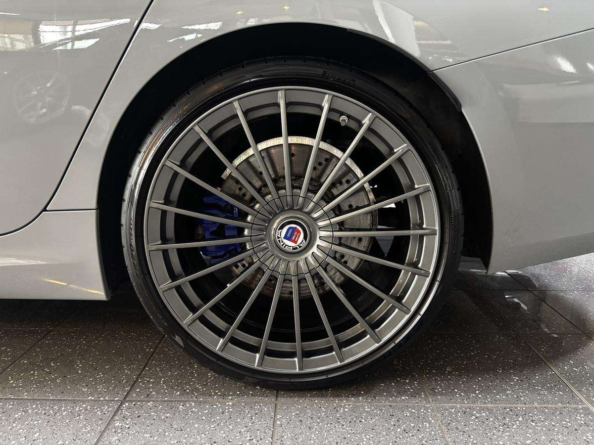 Fahrzeugbild eines Alpina D3