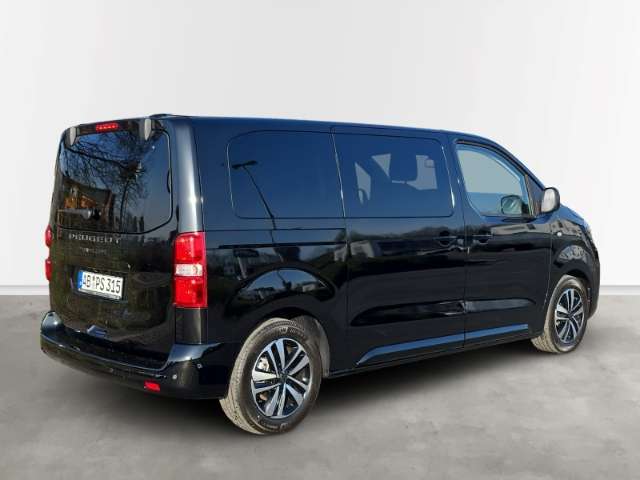 Fahrzeugbild eines Peugeot Traveller