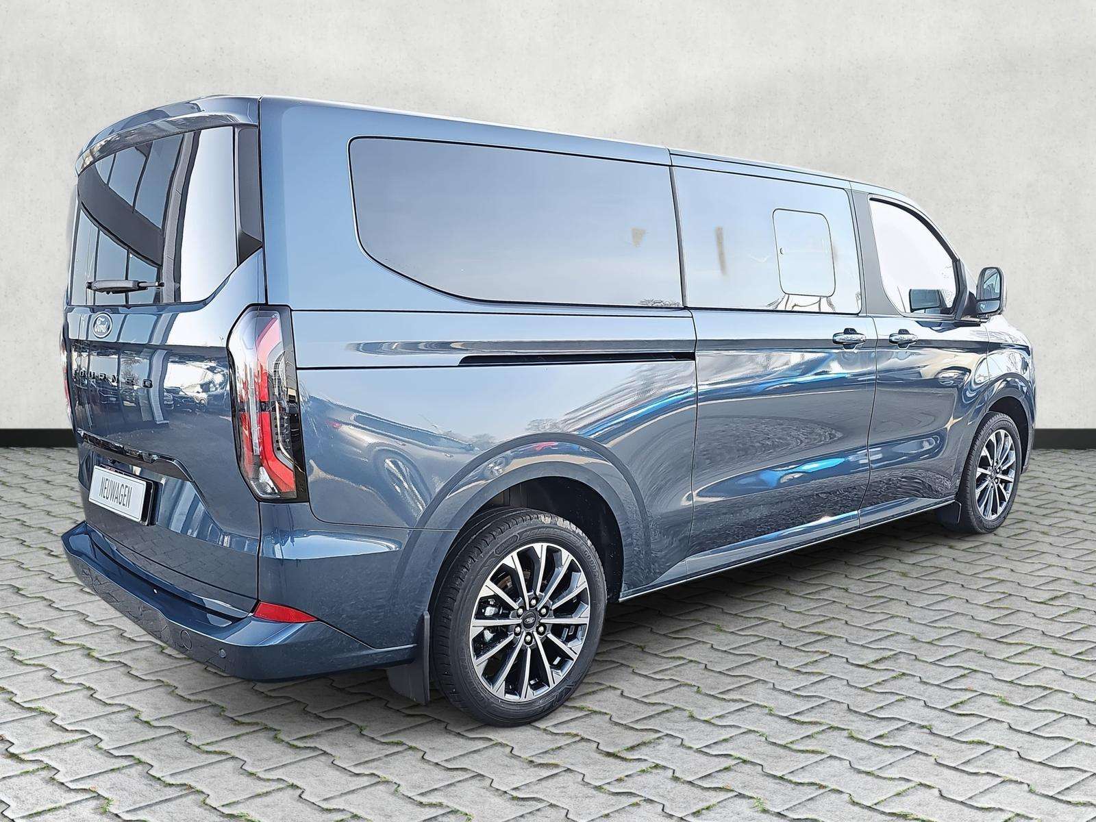 Fahrzeugbild eines Ford Tourneo Custom