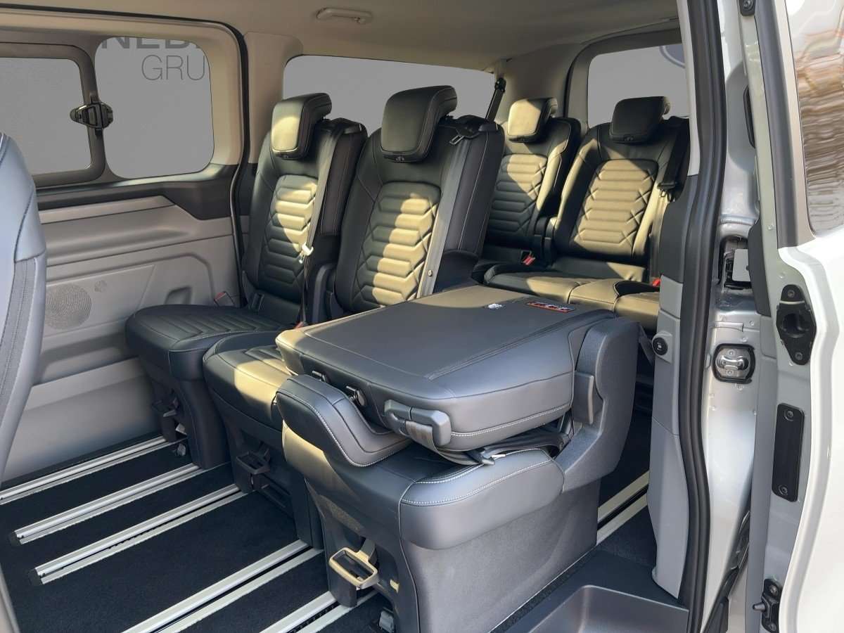 Fahrzeugbild eines Ford Tourneo Custom