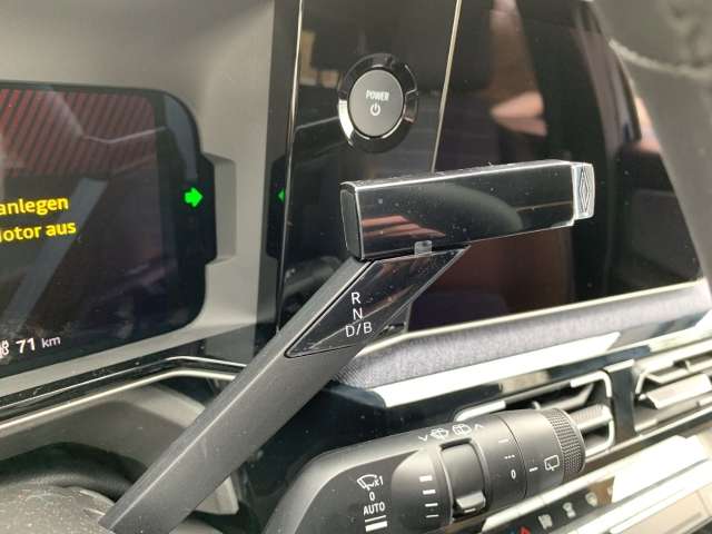 Fahrzeugbild eines Renault 5 E-TECH