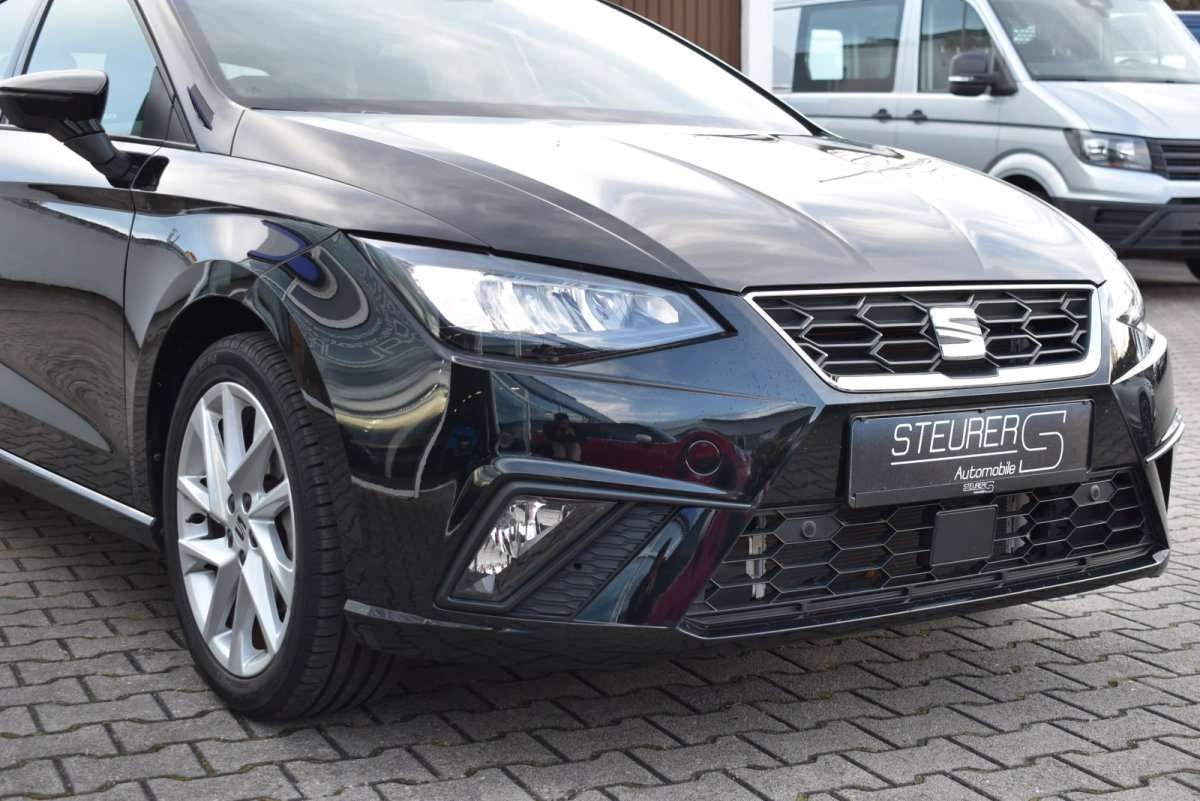 Fahrzeugbild eines SEAT Ibiza