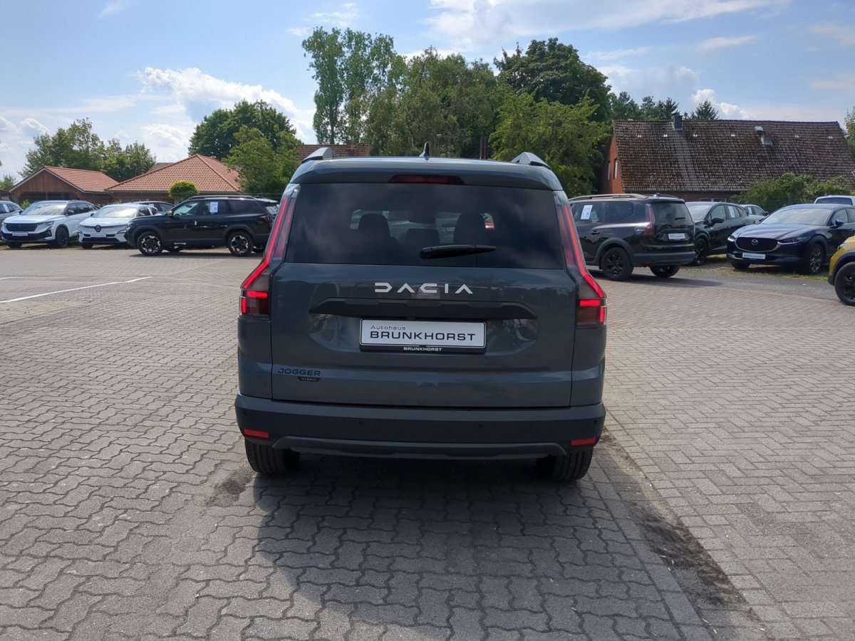 Fahrzeugbild eines Dacia Jogger