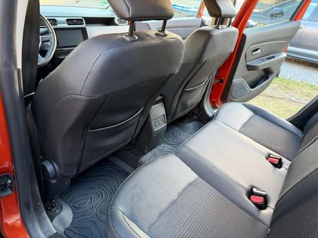 Fahrzeugbild eines Dacia Duster