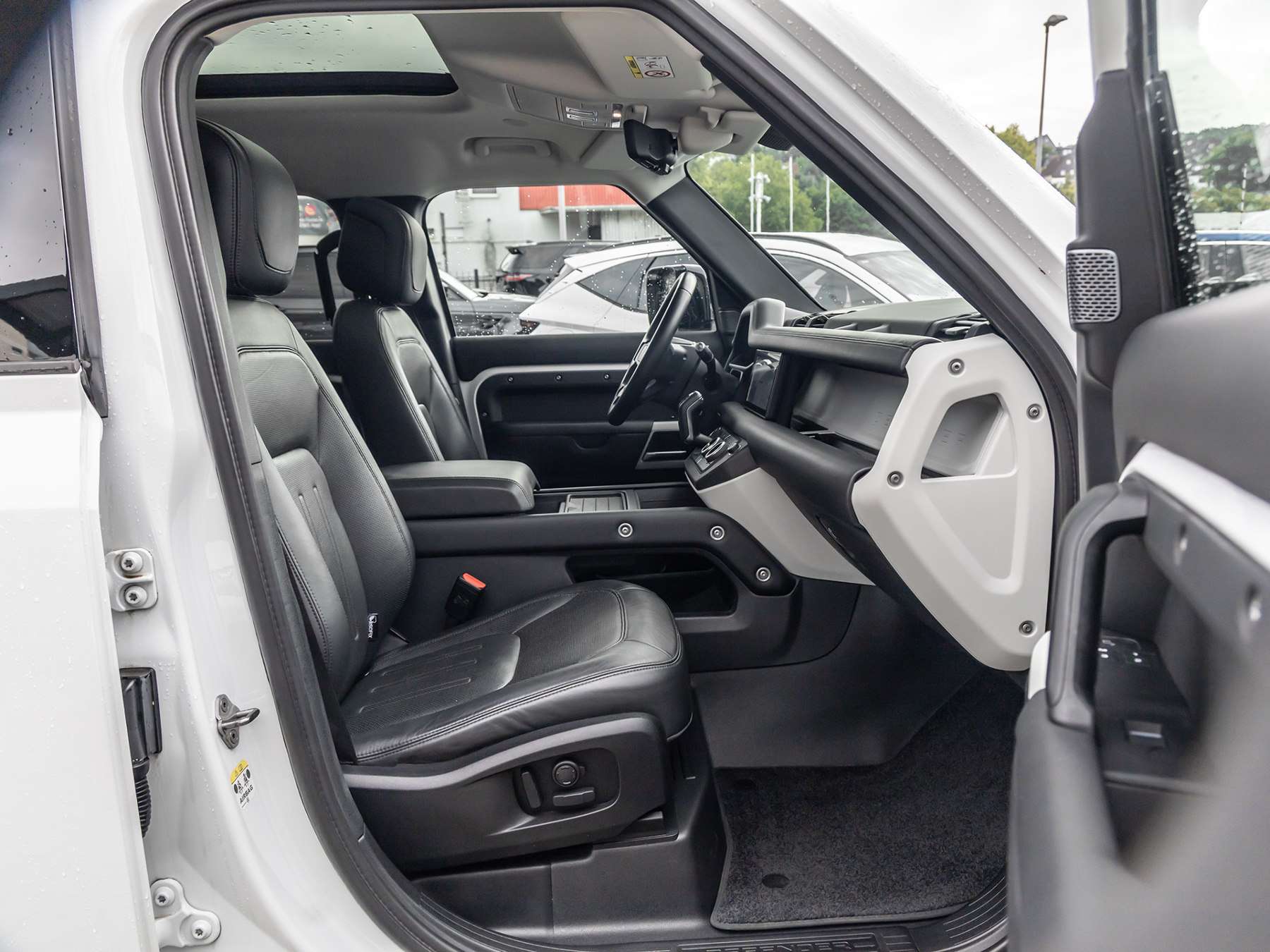 Fahrzeugbild eines Land Rover Defender