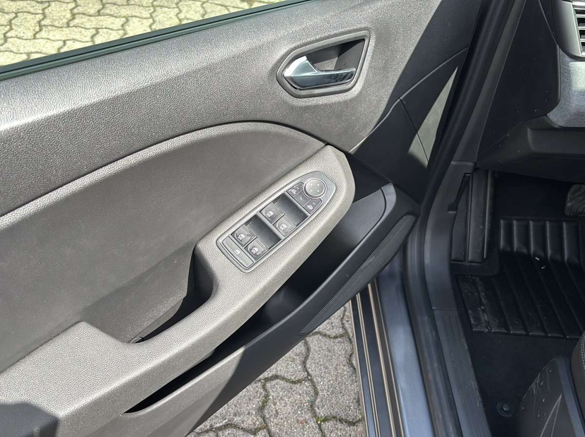 Fahrzeugbild eines Renault Clio