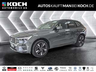 Schräge Frontansicht auf einen Volvo XC60 , freigestellt