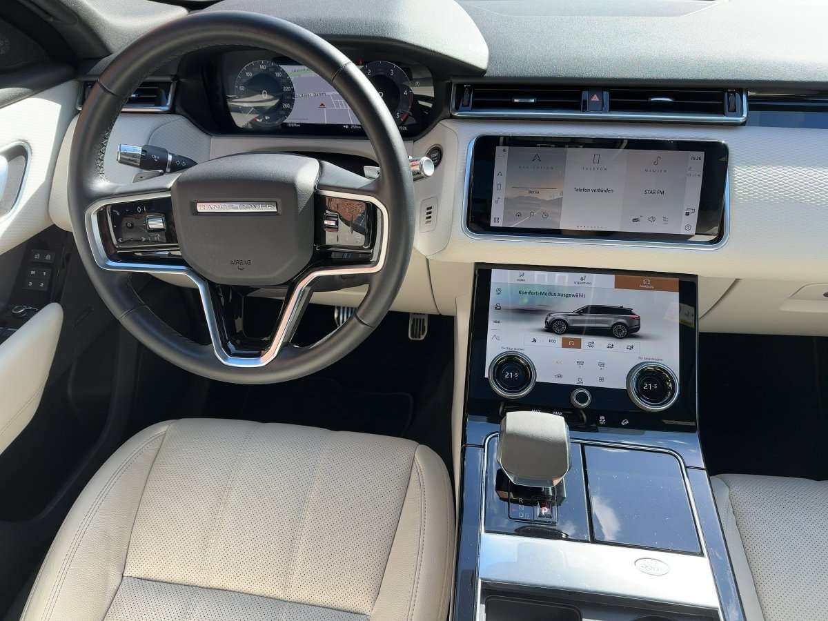 Fahrzeugbild eines Land Rover Range Rover Velar