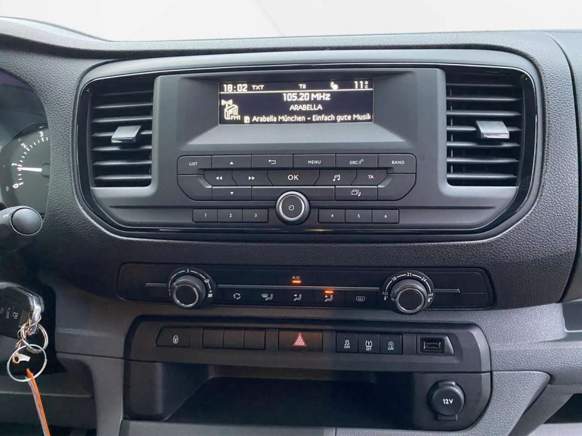 Fahrzeugbild eines Opel Vivaro