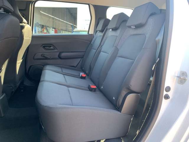 Fahrzeugbild eines Dacia Jogger