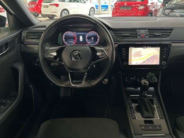 Fahrzeugbild eines Skoda Superb