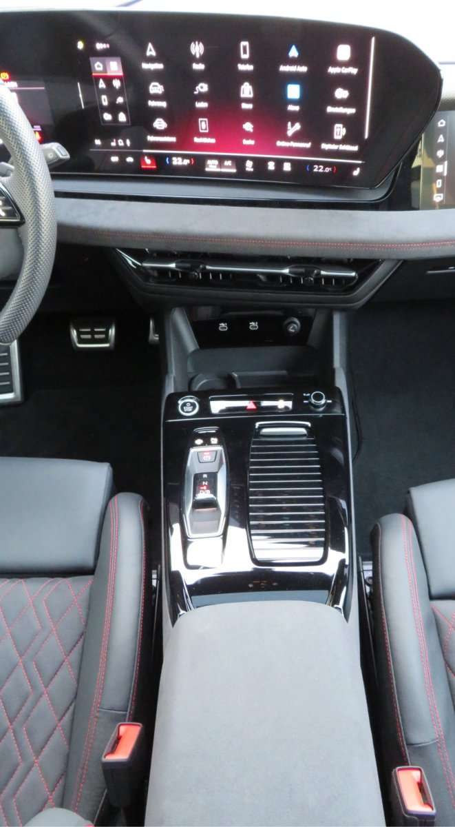 Fahrzeugbild eines Audi Q6 e-tron