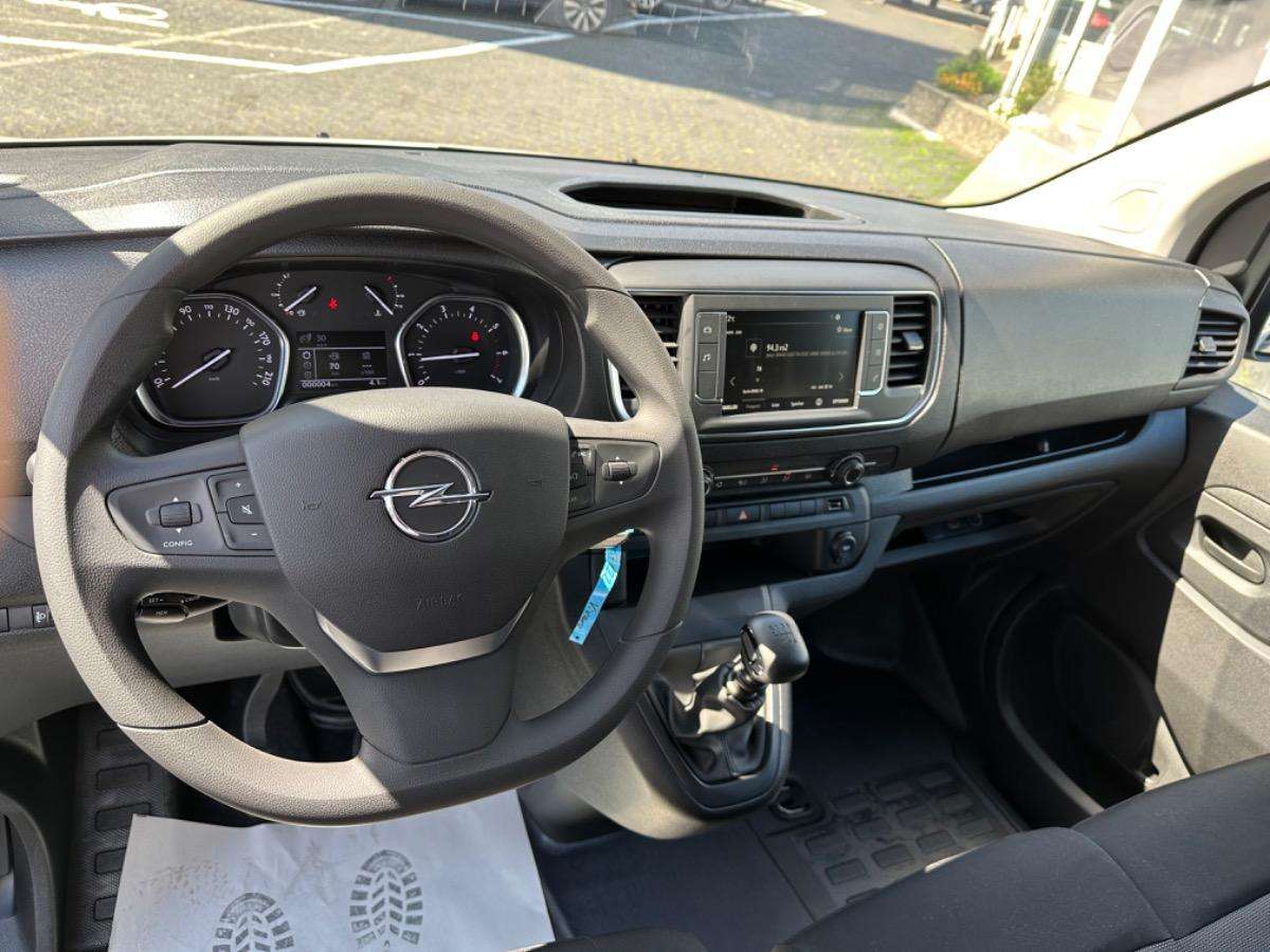 Fahrzeugbild eines Opel Vivaro