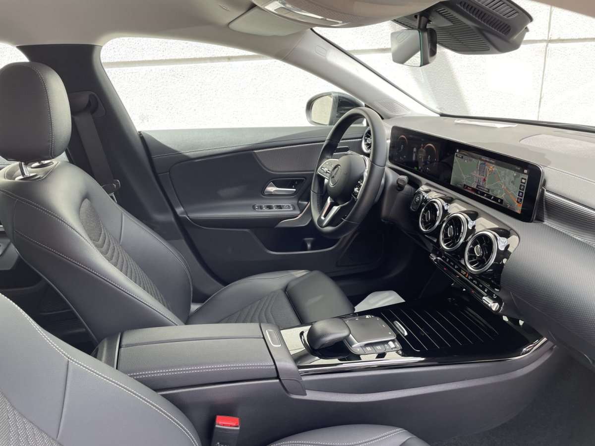 Fahrzeugbild eines Mercedes-Benz CLA
