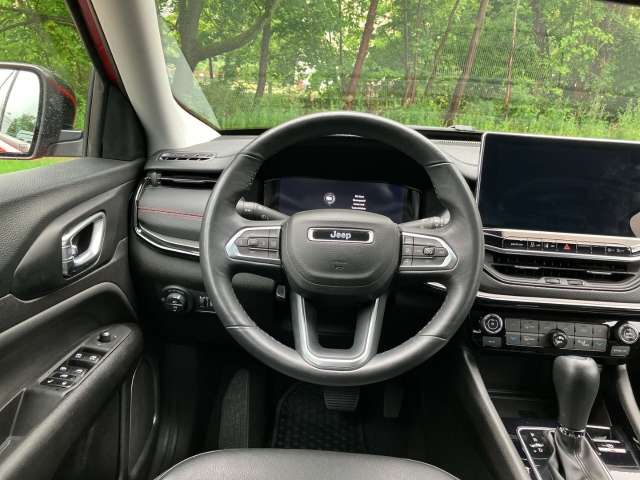 Fahrzeugbild eines Jeep Compass