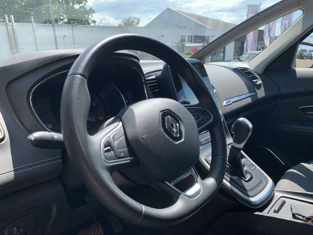 Fahrzeugbild eines Renault Grand Scénic