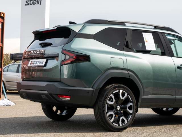 Fahrzeugbild eines Dacia Bigster