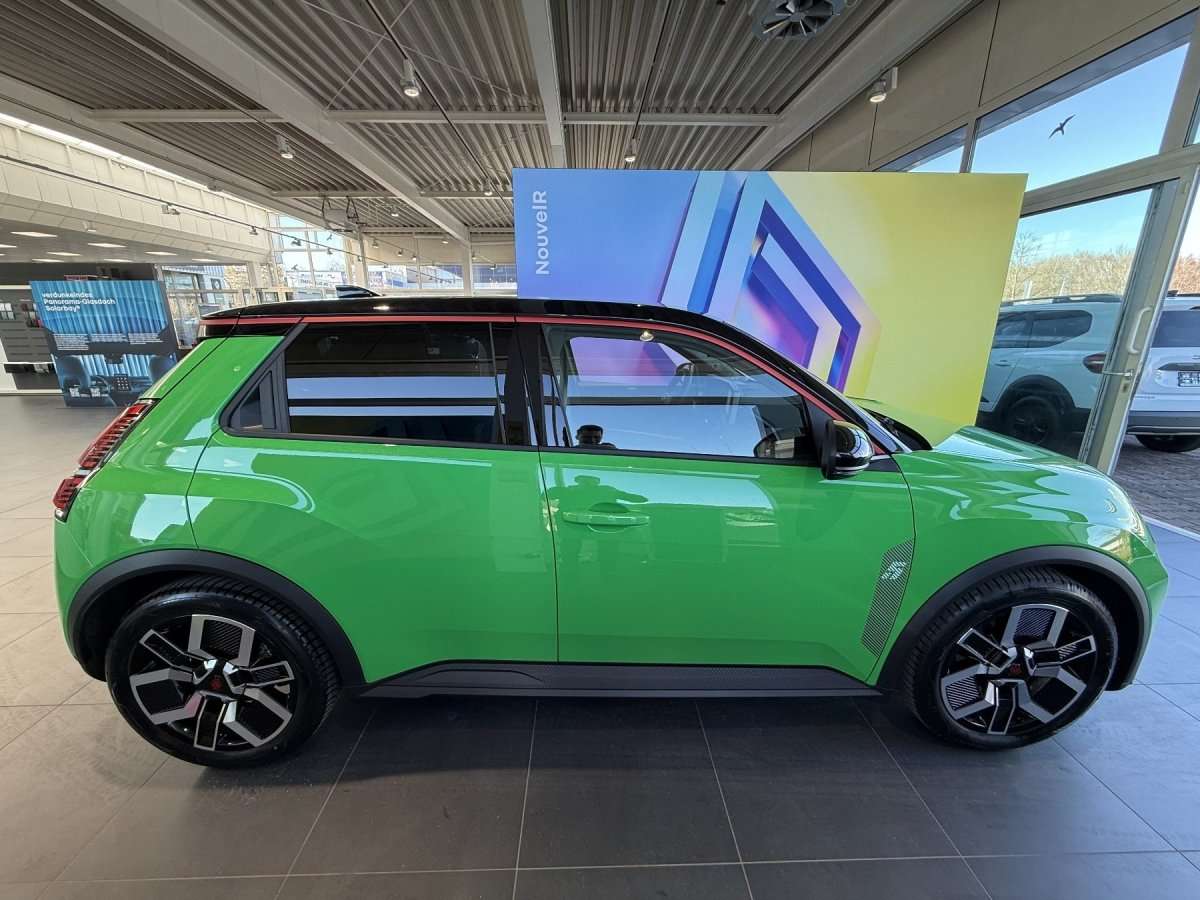 Fahrzeugbild eines Renault 5 E-TECH