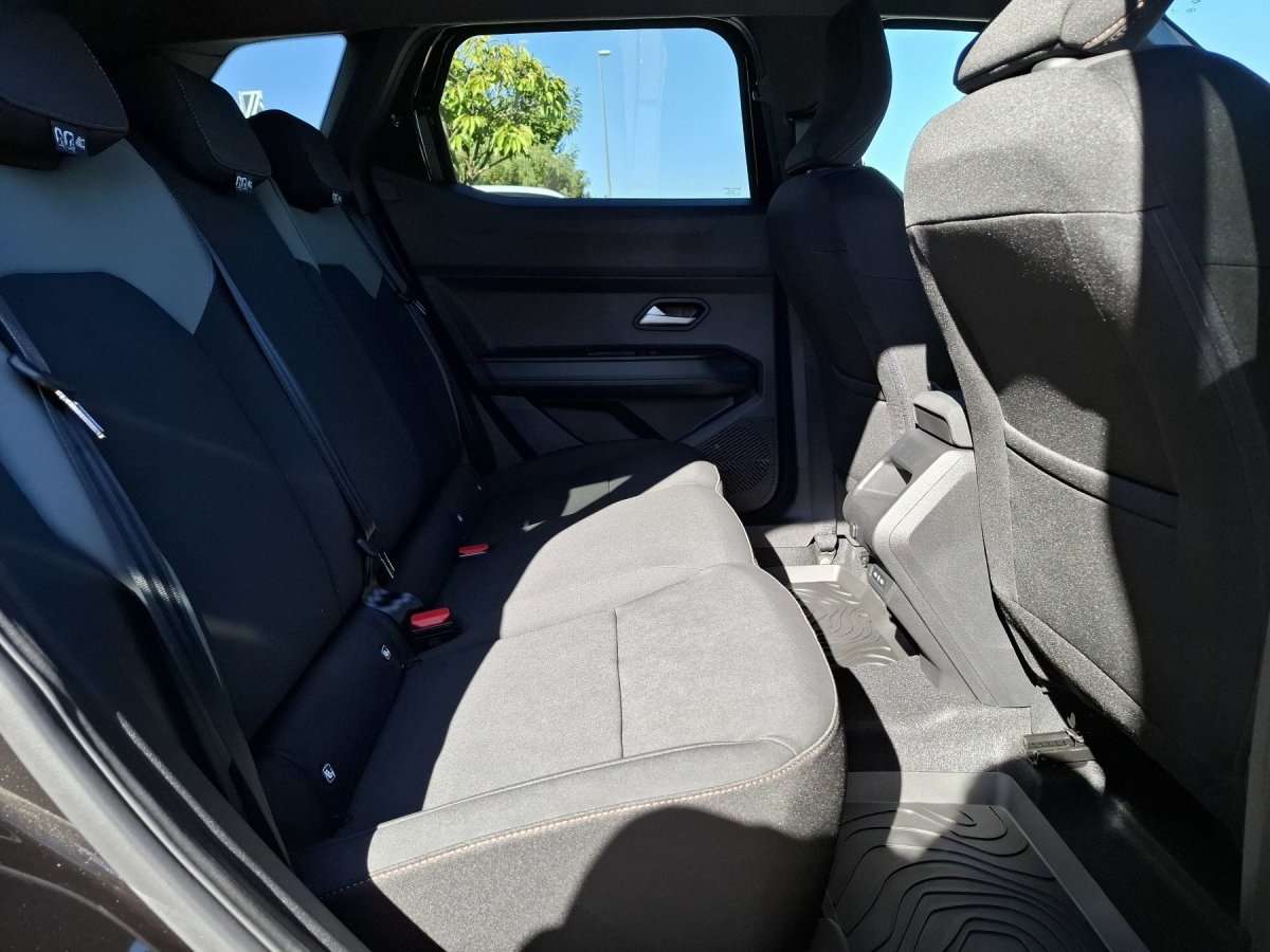 Fahrzeugbild eines Dacia Duster