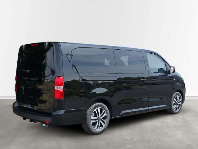 Fahrzeugbild eines Peugeot Traveller