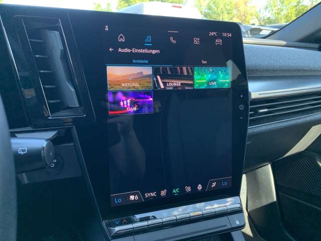Fahrzeugbild eines Renault Megane E-TECH