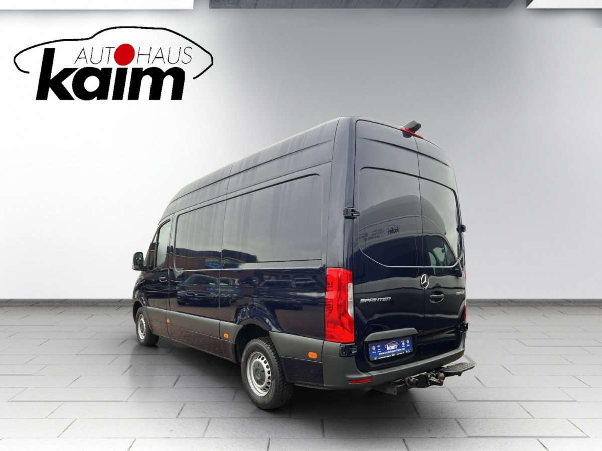Fahrzeugbild eines Mercedes-Benz Sprinter