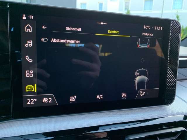 Fahrzeugbild eines Renault 5 E-TECH