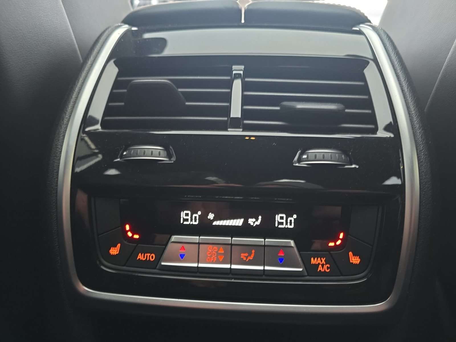 Fahrzeugbild eines BMW X6