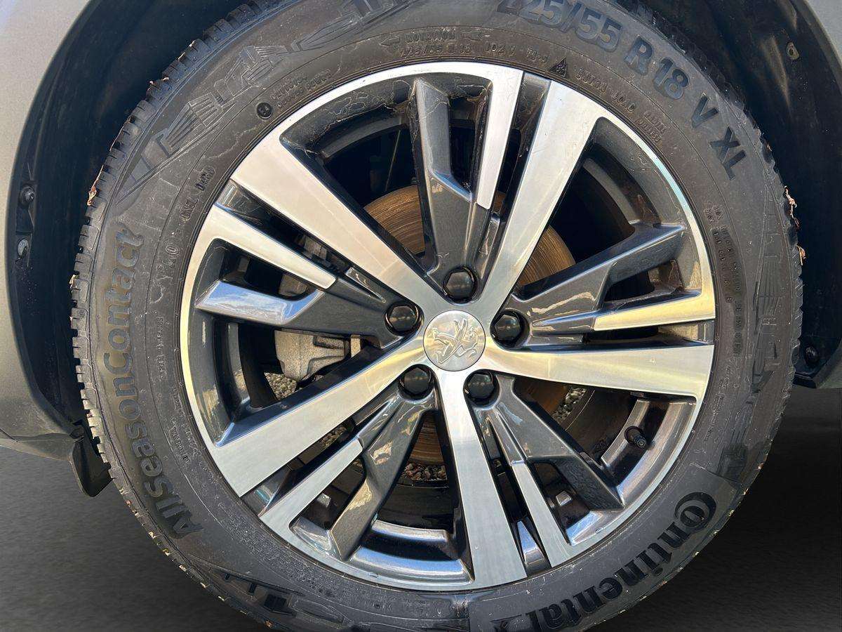 Fahrzeugbild eines Peugeot 3008