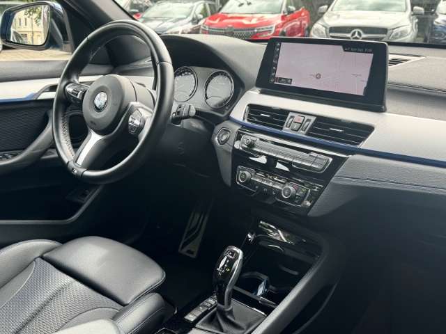 Fahrzeugbild eines BMW X1