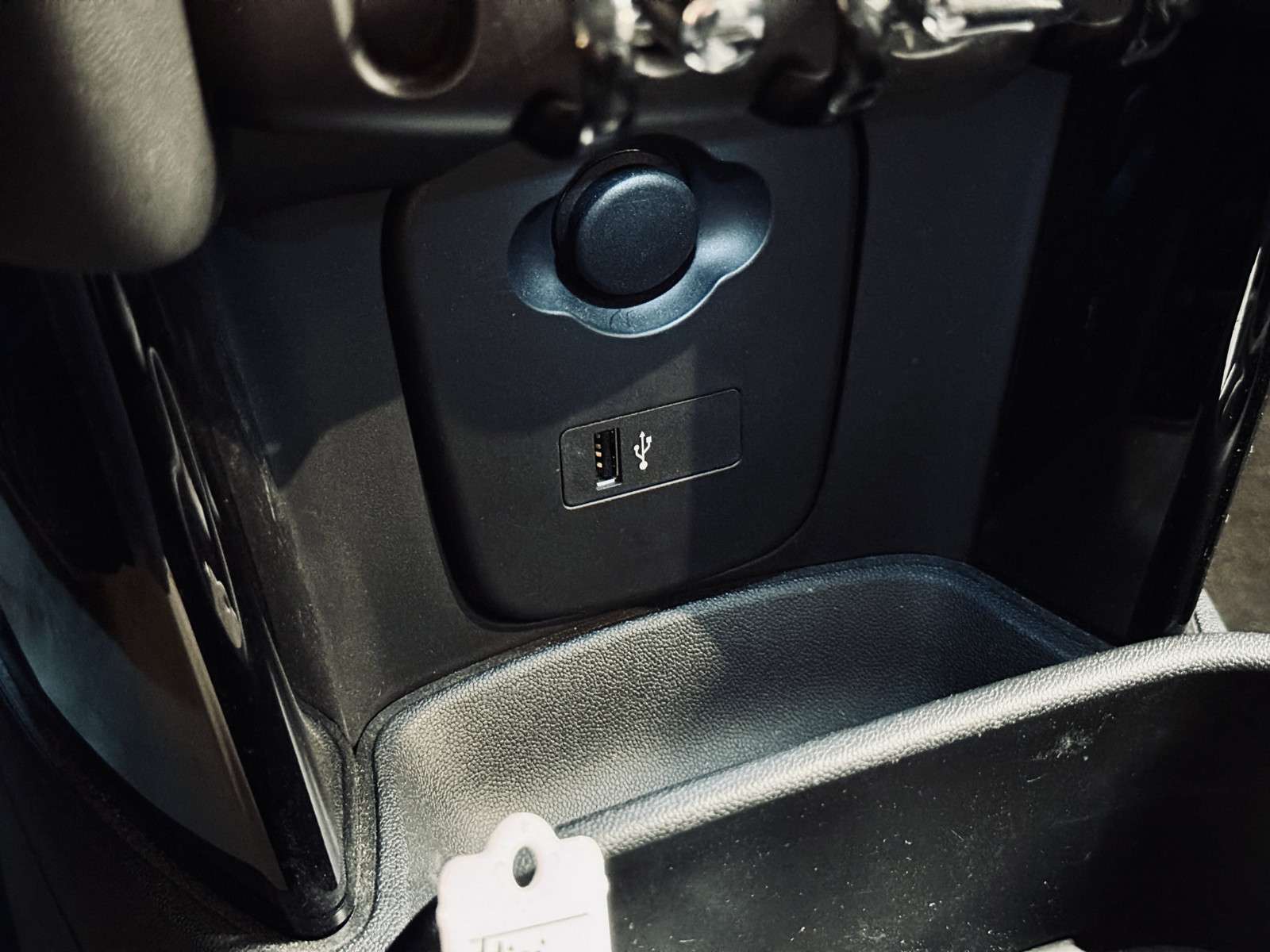 Fahrzeugbild eines MINI COOPER