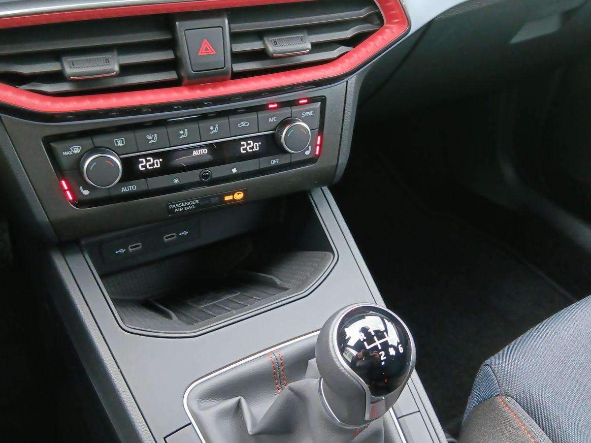 Fahrzeugbild eines SEAT Ibiza